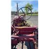 Image 12 : INTERNATIONAL FARMALL  140