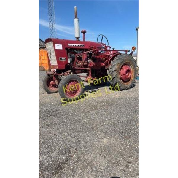 INTERNATIONAL FARMALL  140