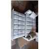 Image 4 : White tufted leather sofa