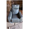 Image 3 : Grey Leather Recliner Chair with Footrest Extension