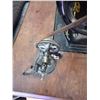 Image 6 : SINGER TREADLE SEWING MACHINE CAST IRON WOOD CABINET WITH GOLD DECALS