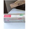 Image 1 : MODEL AIRPLANE SKY MARKS DURABLE PLASTIC QANTAS AIRCRAFT OF THE WORLD BOXED