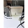 Image 2 : CAMCORDER SHARP VIEWCAM 8MM DIGITAL ZOOM WITH CASE AND CHARGER