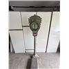 Image 1 : PENNY WEIGHING SCALE NATIONAL NOVELTY CO. CAST METAL COIN-OPERATED DIAL FACE