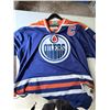 Image 1 : HOCKEY JERSEY CCM POLYESTER MESH EDMONTON OILERS WAYNE GRETZKY #99 CAPTAIN PATCH