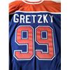 Image 4 : HOCKEY JERSEY CCM POLYESTER MESH EDMONTON OILERS WAYNE GRETZKY #99 CAPTAIN PATCH