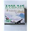 Image 1 : EMIRATES A330-243 1/400 MODEL AIRPLANE DIECAST  BRAND NEW