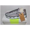 Image 2 : Nike Flyknit Bloom (Taupe Grey/Black-wolf grey)