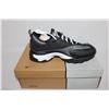 Image 3 : Nike Air Zoom Drive SP (Black/White)