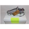 Image 3 : Nike Flyknit Bloom (Taupe Grey/Black-wolf grey)