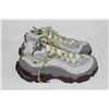 Image 3 : Nike Air Max Flyknit Venture (Platinum Violet/Earth)