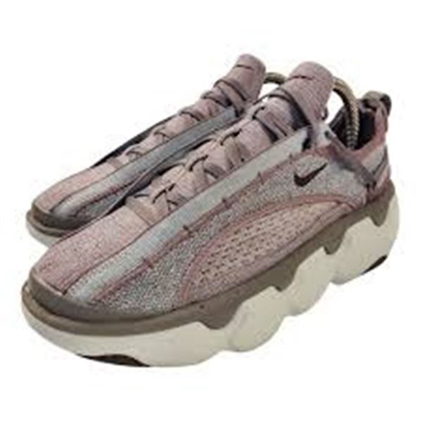 Nike Flyknit Bloom (Taupe Grey/ Black- Wolf Grey)
