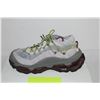 Image 2 : Nike Air Max Flyknit Venture (Platinum Violet/Earth)