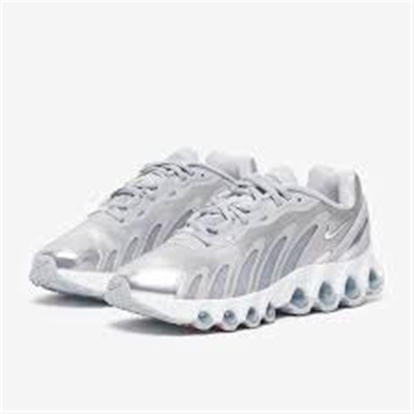 Nike W Air Max DN8 (Wolf Grey/Metallic Silver)