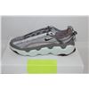 Image 2 : Nike Flyknit Bloom (Taupe Grey/ Black-Wolf Grey )