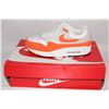 Image 2 : Nike W Air Max 1 (Neutral Grey /Safety Orange)