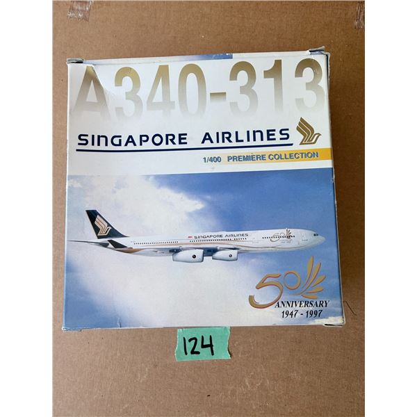 SINGAPORE AIRLINES A340-313 1/400 PREMIERE COLLECTION MODEL DIECAST