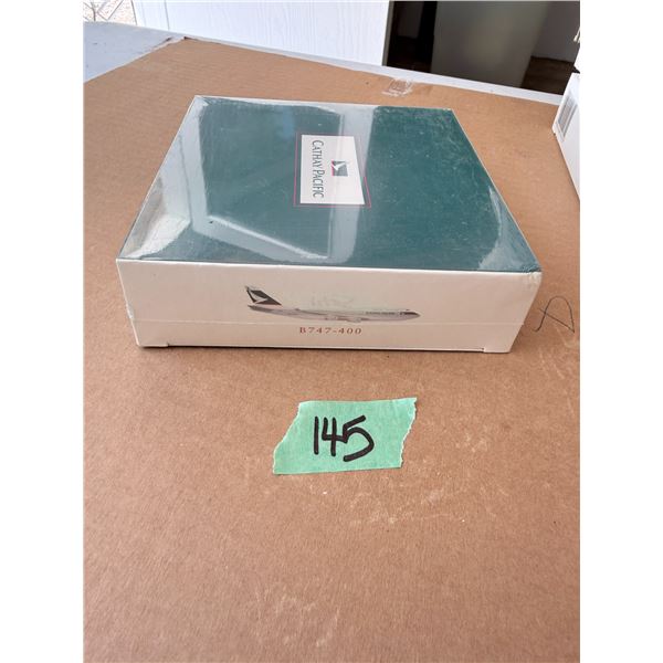 CATHAY PACIFIC B747-400 MODEL AIRPLANE DIECAST