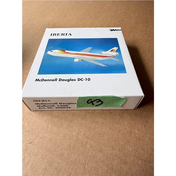 IBERIA MCDONNELL DOUGLAS DC-10 1:500 MODEL AIRPLANE DIECAST