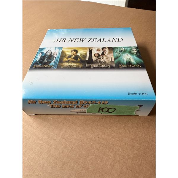 AIR NEW ZEALAND B747-419 THE LORD OF THE RINGS 1:400 MODEL AIRPLANE DIECAST