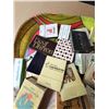 Image 8 : MIXED LOT OF VINTAGE MATCHBOOKS AND MATCHBOX COVERS