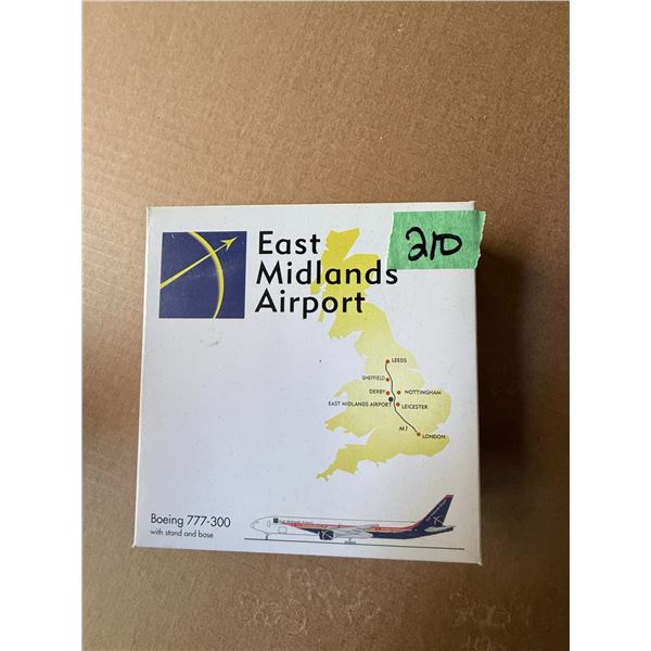 EAST MIDLANDS AIRPORT BOEING 777-300 DIECAST MODEL AIRPLANE WITH STAND