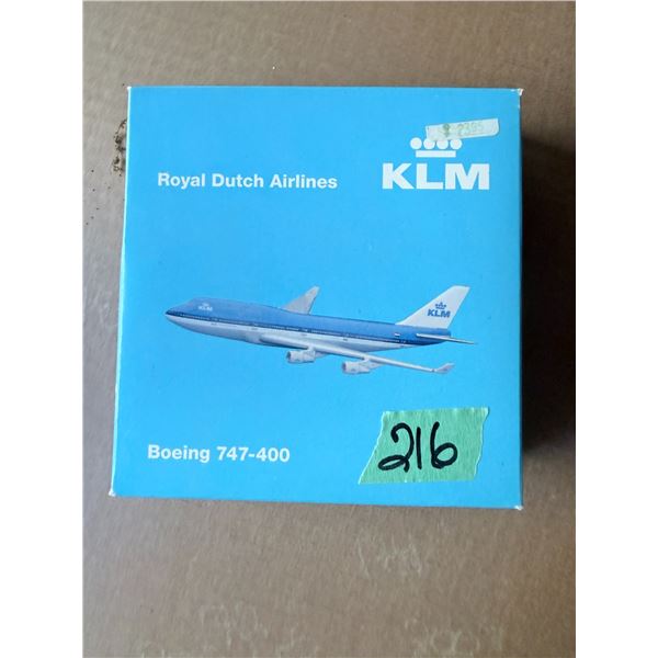 KLM ROYAL DUTCH AIRLINES BOEING 747-400 DIECAST MODEL AIRPLANE