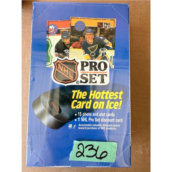 NHL PRO SET 1990 HOCKEY TRADING CARD BOX (SEALED)