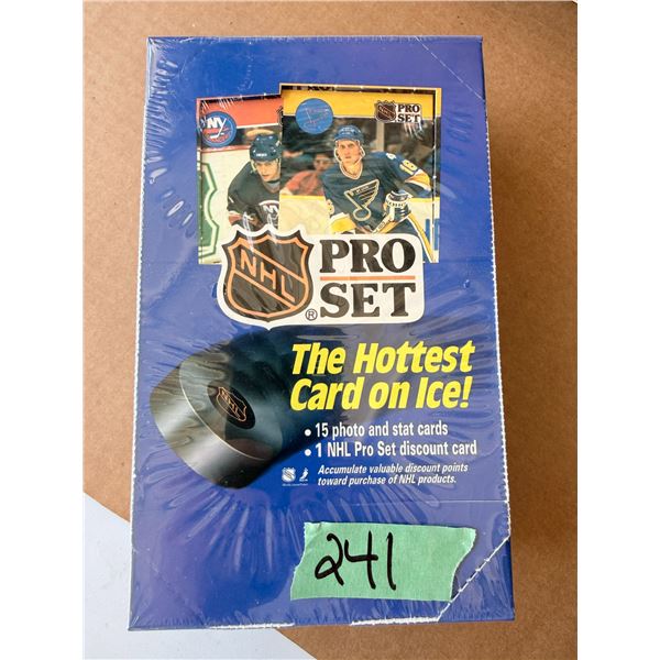 NHL PRO SET 1990 HOCKEY TRADING CARDS BOX (SEALED)