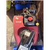 Image 1 : BRIGGS & STRATTON SNOWBLOWER USED ONE SEASON