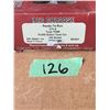 Image 2 : RED CABOOSE UTLX TYPE 103W 10,000 GALLON TANK CAR HO SCALE MODEL TRAIN