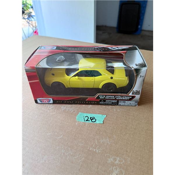 2018 DODGE CHALLENGER SRT HELLCAT WIDEBODY 1:24 SCALE DIECAST BNIB