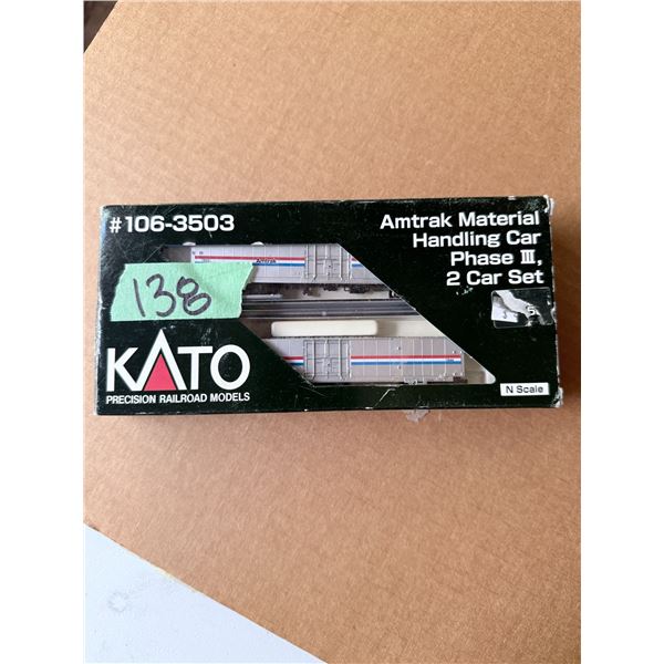KATO AMTRAK MATERIAL HANDLING CAR PHASE III, 2 CAR SET N SCALE MODEL TRAIN