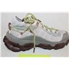 Image 3 : Nike Air Max Flyknit Venture (Platinum Voilet/Earth)