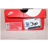 Image 4 : Nike Shox R4 (Off Noir/Off Noir-Ironstone)