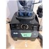 Image 2 : VITAMIX 5000 BLENDER WITH TWO CONTAINERS AND TAMPER