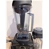 Image 3 : VITAMIX 5000 BLENDER WITH TWO CONTAINERS AND TAMPER