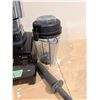 Image 4 : VITAMIX 5000 BLENDER WITH TWO CONTAINERS AND TAMPER