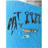 Image 1 : MIXED LOT ASSORTED KEYS AND SMALL HAND TOOLS