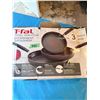 Image 1 : T-FAL 3-PIECE NONSTICK COOKWARE SET BRAND NEW