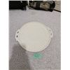 Image 2 : IRISH WHITE OVAL CERAMIC SERVING DISH WITH HANDLES