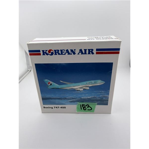 KOREAN AIR BOEING 747-400 DIECAST MODEL AIRPLANE