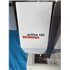 Image 2 : BERNINA ACTIVA 125 SEWING MACHINE