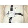 Image 2 : Kingsdown Royale Plush Throw - Ivory