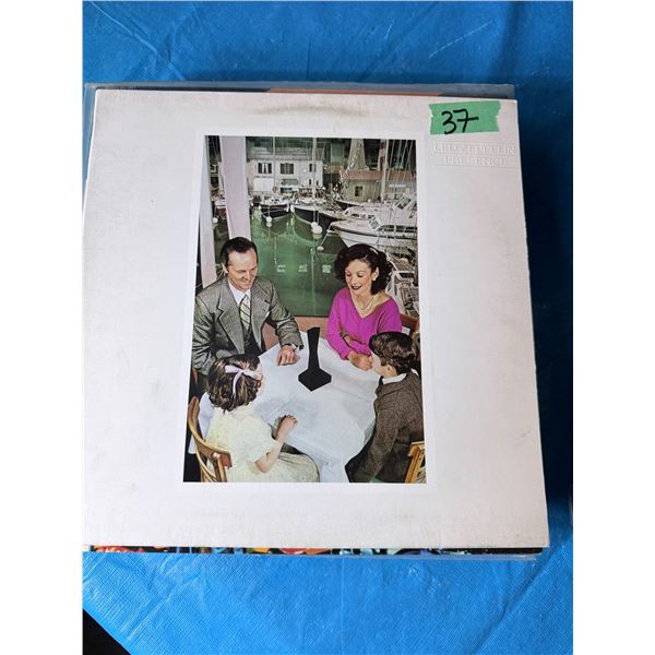 LED ZEPPELIN PRESENCE STEREO VFL-1017 VINYL RECORD