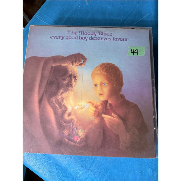 THE MOODY BLUES EVERY GOOD BOY DESERVES FAVOUR VINYL RECORD