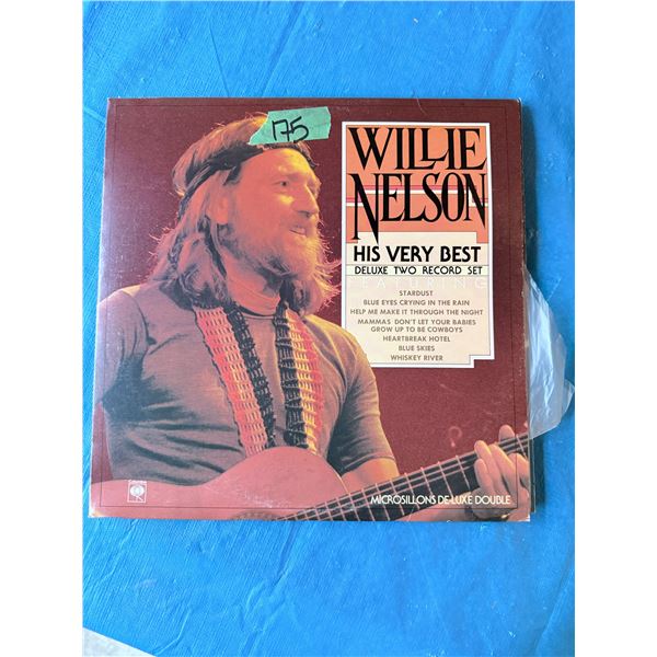 WILLIE NELSON HIS VERY BEST TWO RECORD SET VINYL RECORD