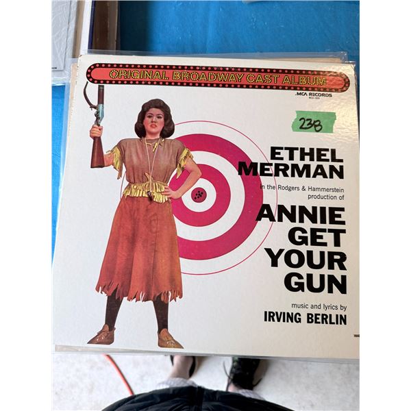 MCA RECORDS ANNIE GET YOUR GUN ORIGINAL BROADWAY CAST VINYL RECORD