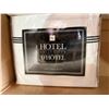 Image 2 : Hotel Collection White Sheet Set with Black Stripe – King Size