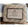 Image 2 : Kingsdown Royale 3-Piece Beige & Ivory Duvet Cover Set – Queen Size